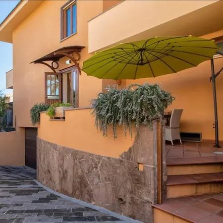 Laide Mediterranea Con A Piedi Garage E Aria Cond Lejlighed *