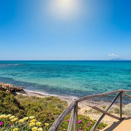 Laide Mediterranea Con A Piedi Garage E Aria Cond *